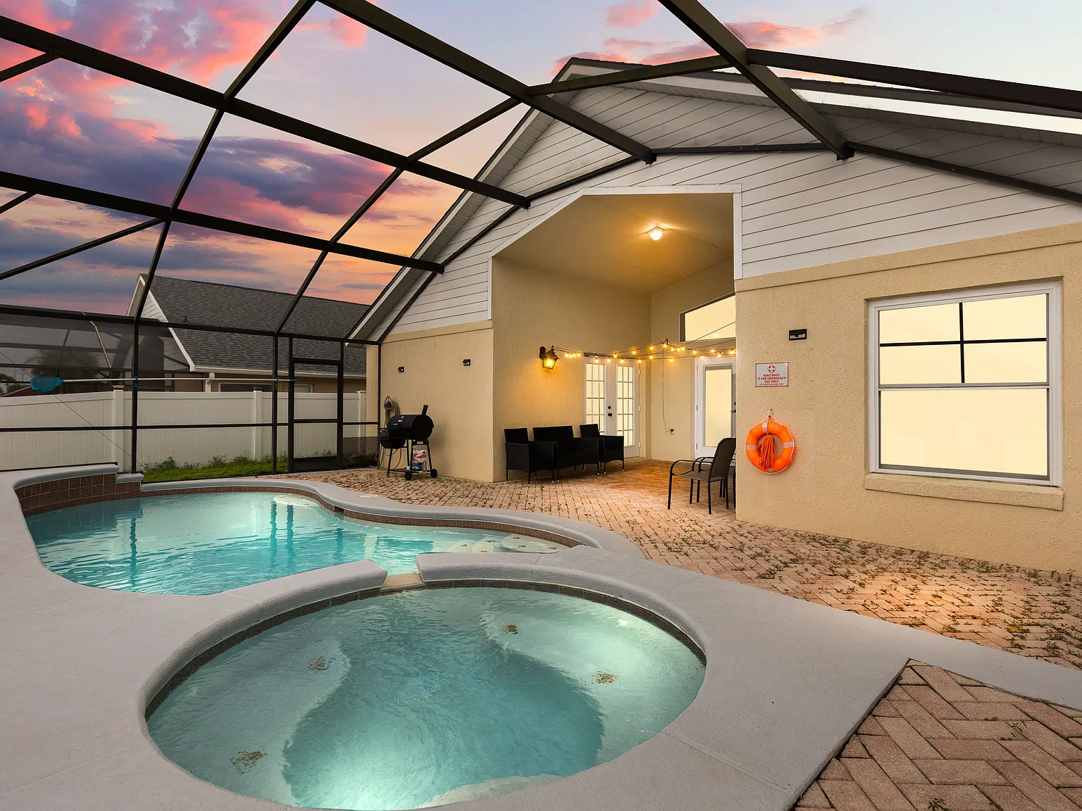 4 bed, $6,600 — Photo 1
