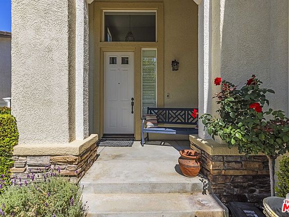 4th image of 26531 Cardinal Dr