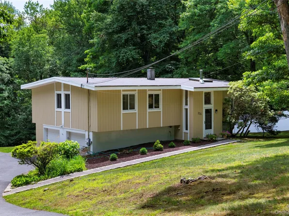 326 Lovell Street, Mahopac, NY 10541