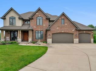 220 Slalom Ct, Minooka, IL 60447