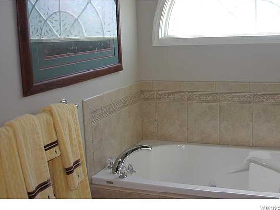 3rd image of 2748 Driftwood Dr