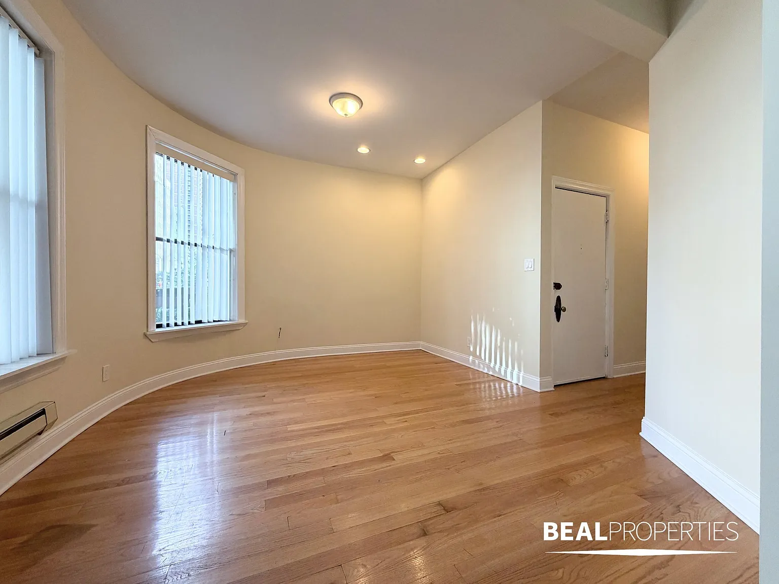 1220 N Dearborn St — Photo 4