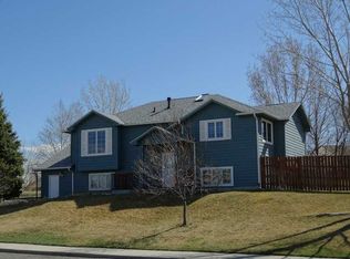 2615 Riveroaks Dr, Billings, MT 59105