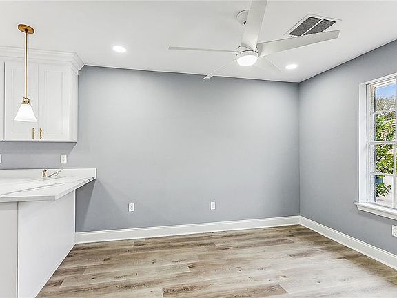 5th image of 5621 Carlisle Ct
