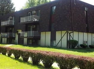129 David Dr APT M, Elyria, OH 44035