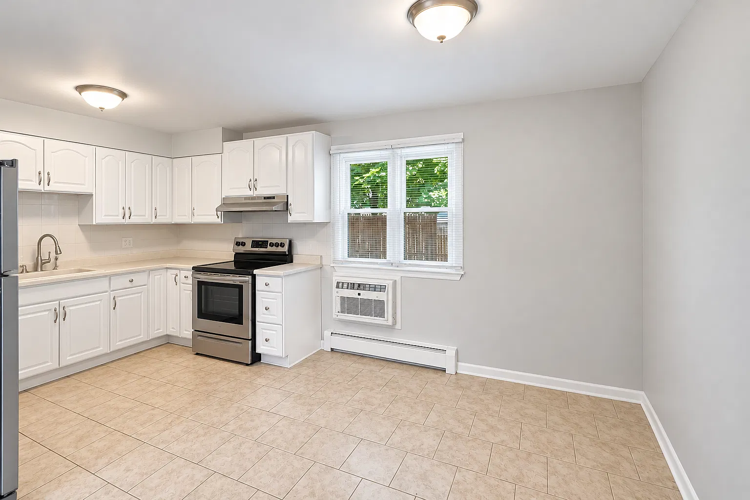 2 bed, 920 sqft, $1,875 — Photo 3