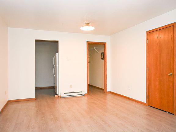 3rd image of 612 N 5th St APT 102