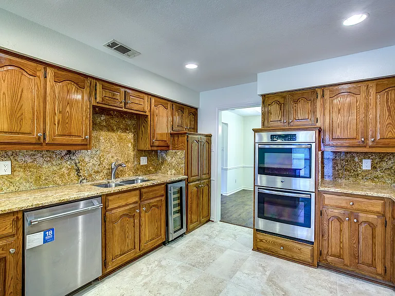 6612 Crestland Ave — Photo 6