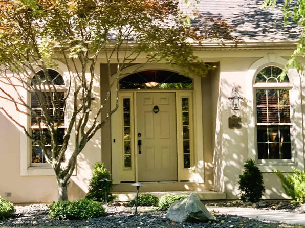 35 Eagle Creek Dr, Norwalk, OH 44857