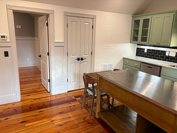 4th image of 114 N Shelmore Blvd #1