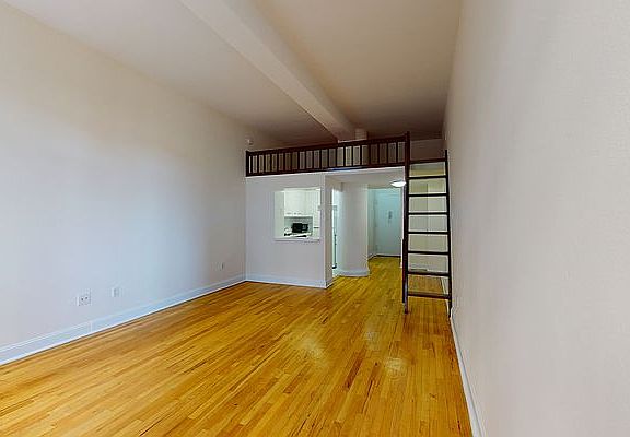 5th image of 1 Astor Pl APT 6E