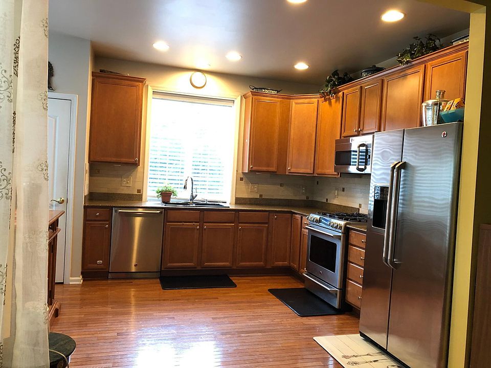 1st image of 26168 Fieldstone Dr #1