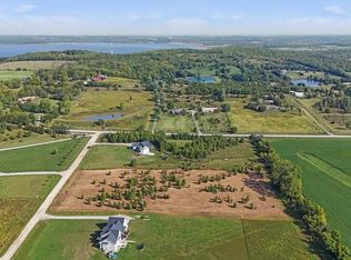 1042 E 912th Rd, Lawrence, KS 66047