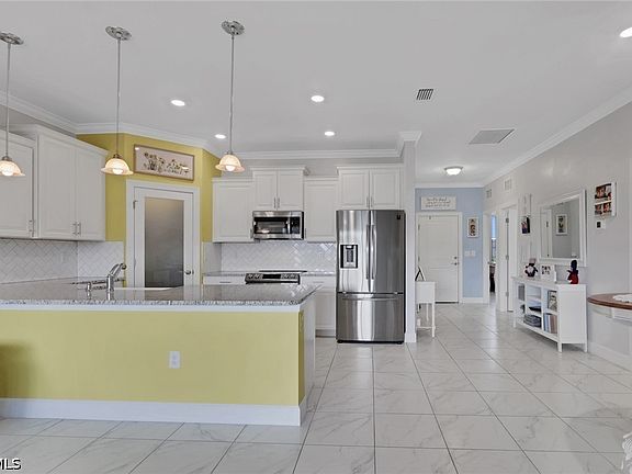 5th image of 1519 NE 8th Pl