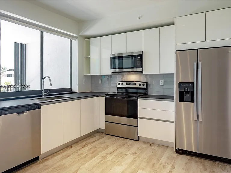 4400 Sunrise Blvd #S2-A — Photo 16