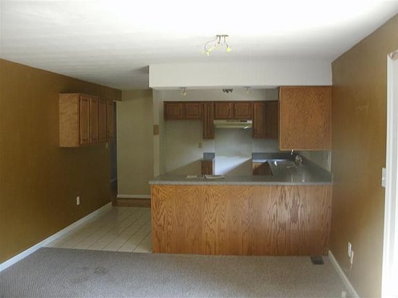 4th image of 634 Benavides Dr