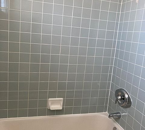 3rd image of 215 E Garfield Ave APT 18