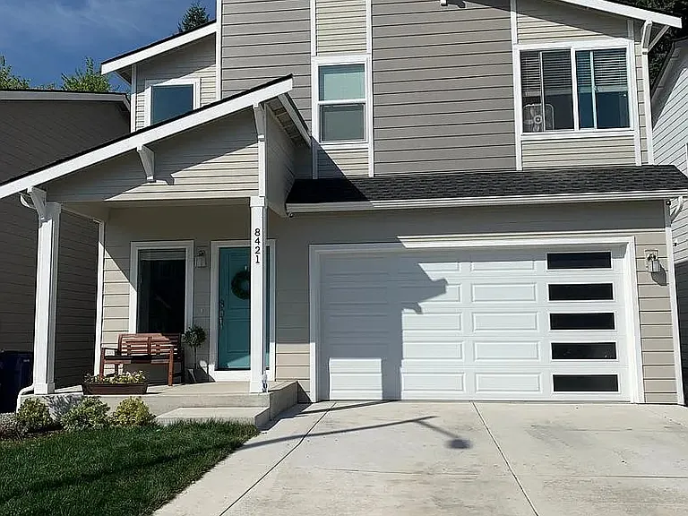 8421 63rd Pl NE — Photo 1