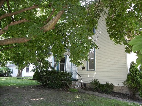 4th image of 111 Hay Ave