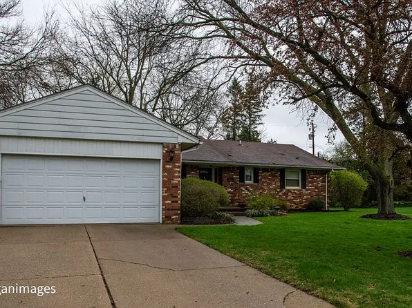 2223 Strader Dr, West Bloomfield, MI 48324