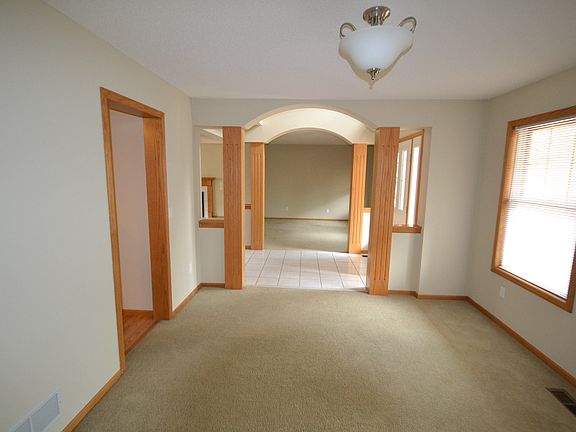 3rd image of 1711 125th Ln NE