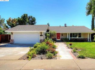 2243 Hampton Rd, Livermore, CA 94550