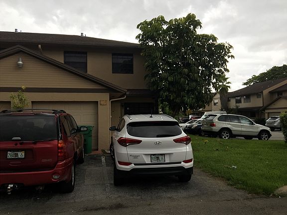 2nd image of 1115 NE 209th Ter