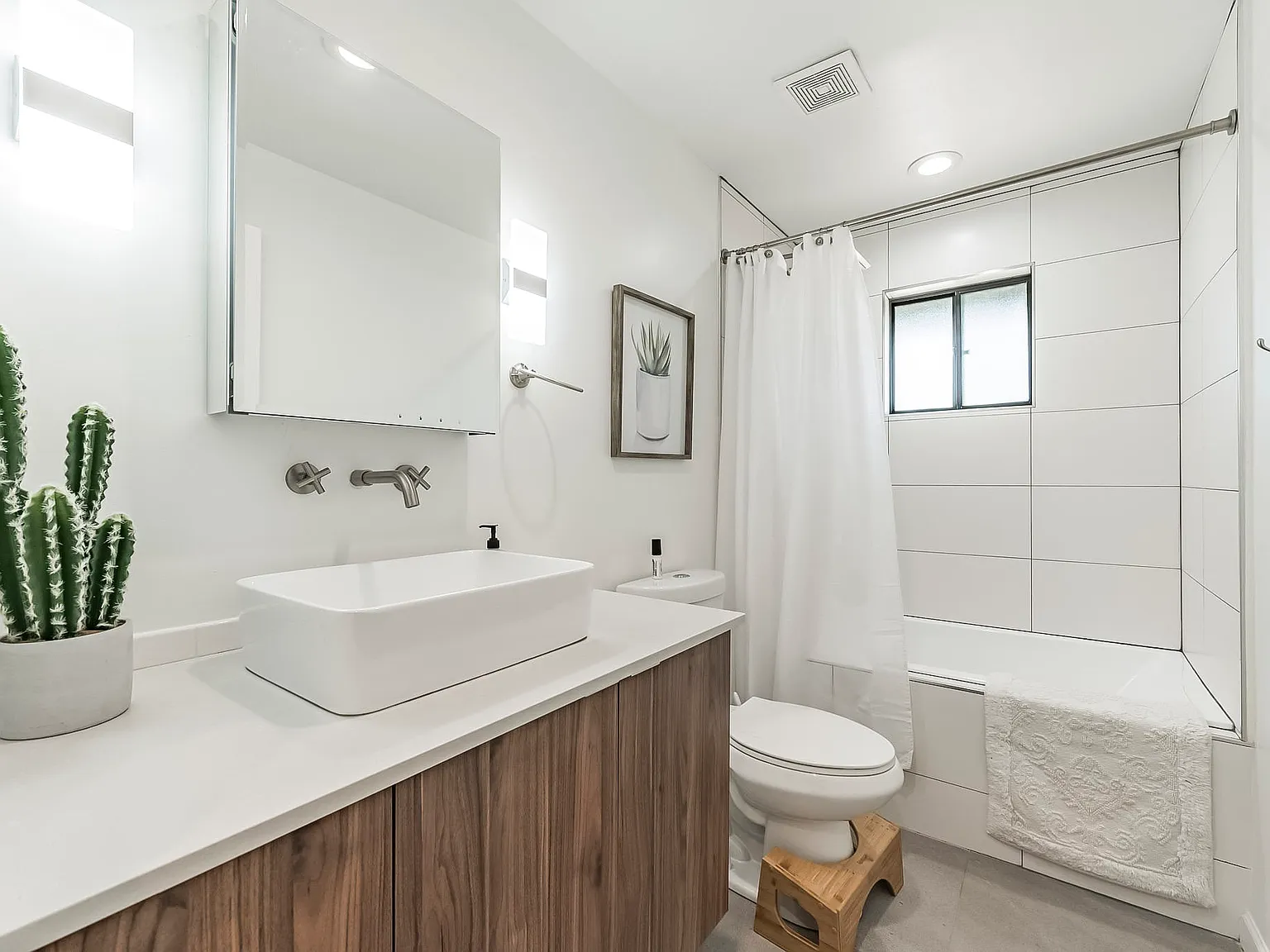 4 bed, 2.0 bath, 1400 sqft, $1,027 — Photo 3