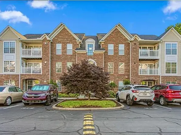 2221 Delaney Dr #313, Burlington, NC 27215