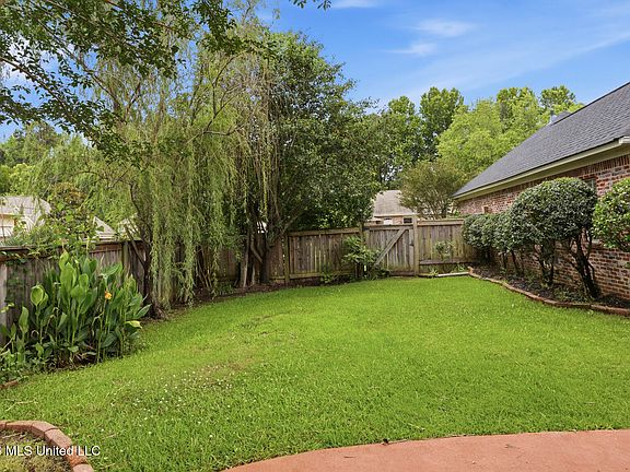 5th image of 516 Florence Dr