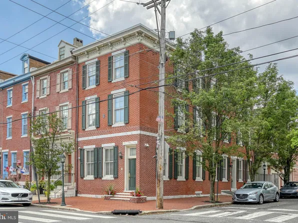 104 Queen St, Philadelphia, PA 19147