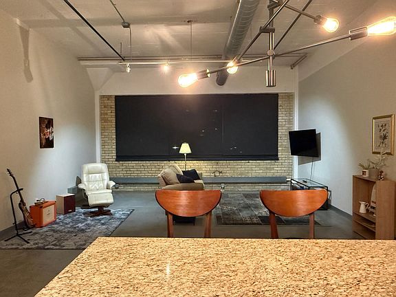 5th image of 730 Stinson Blvd Unit 407