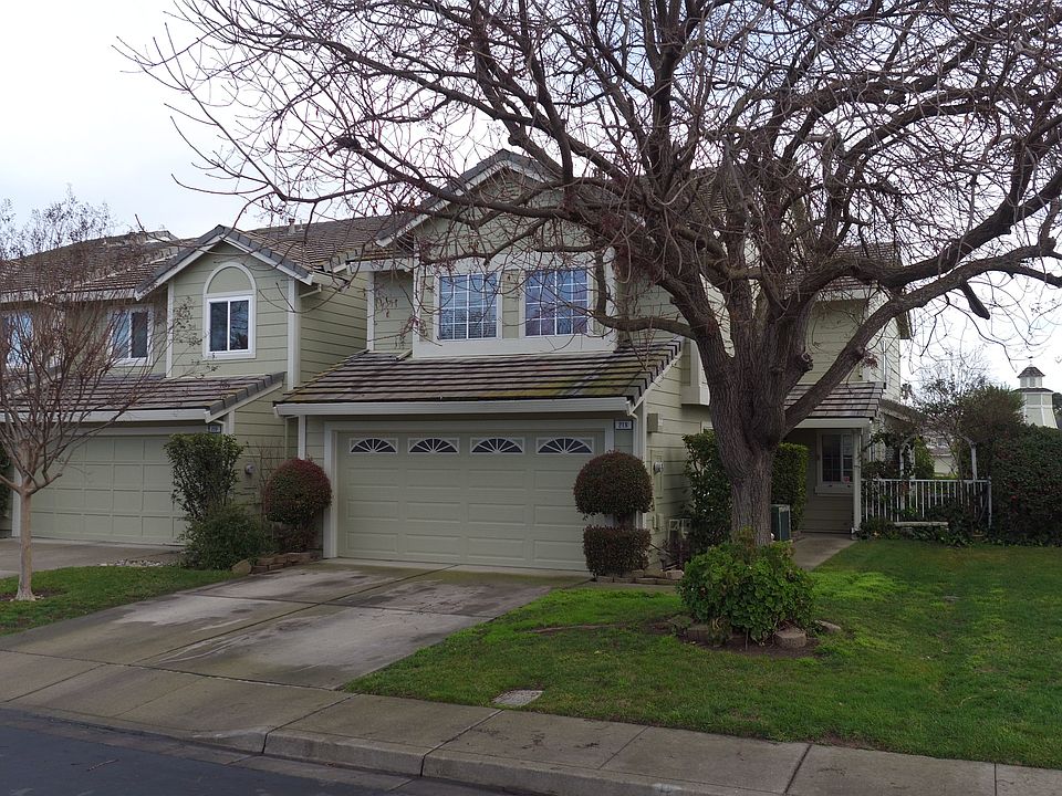 1st image of 218 Heron Dr