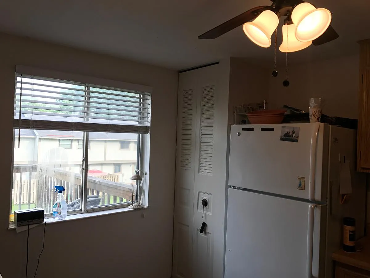 Kitchen - 734 Wheatland Cir