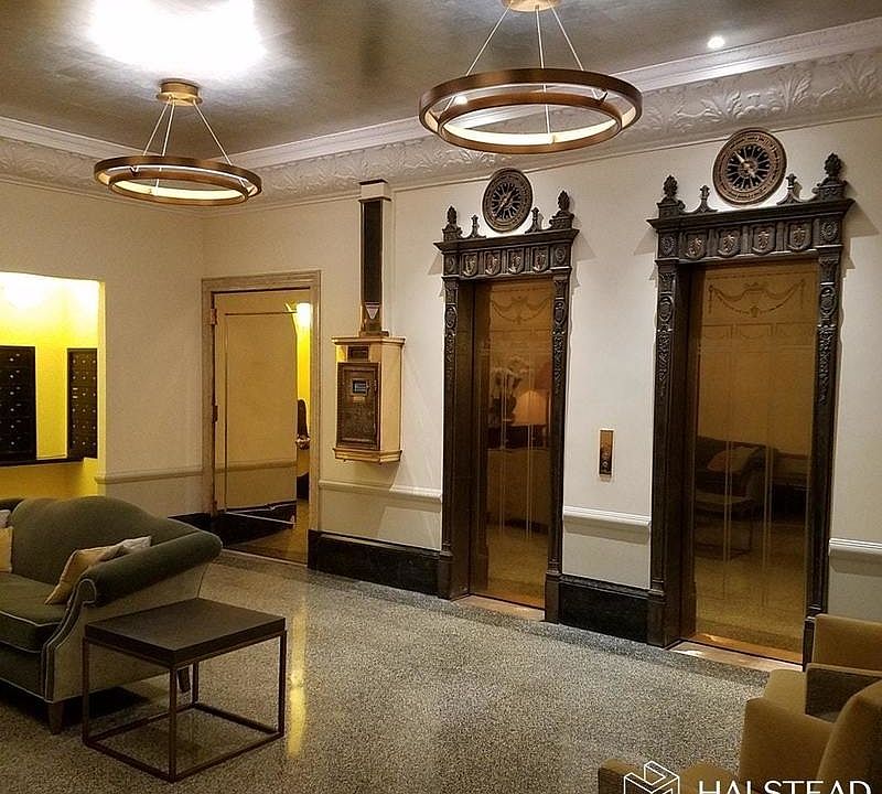 2nd image of 121 W 72nd St APT 8G