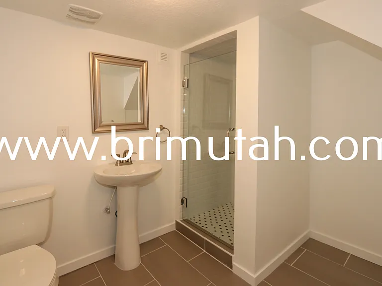 2613 S Hartford St — Photo 15