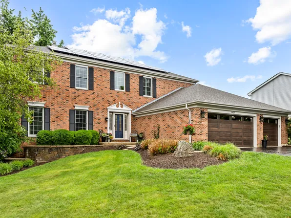 661 Regal Ln, Algonquin, IL 60102