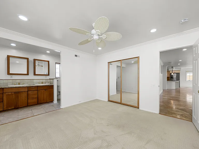 5830 Mott St — Photo 26