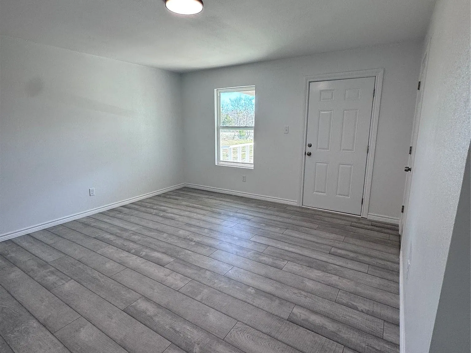 2 bed, 1.0 bath, 960 sqft, $1,450 — Photo 1