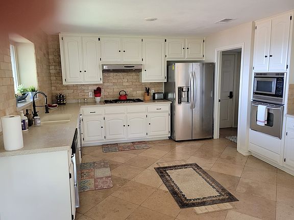 4th image of 1407 Bay Hill Dr