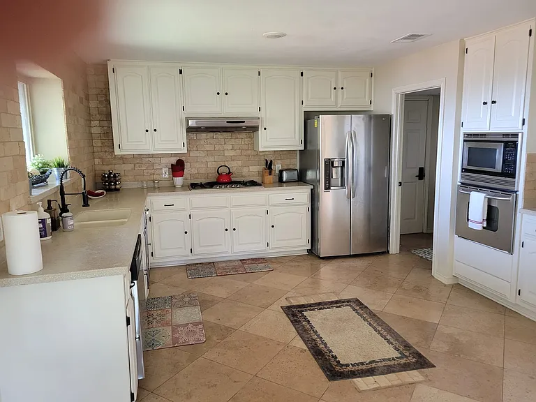 1407 Bay Hill Dr — Photo 4