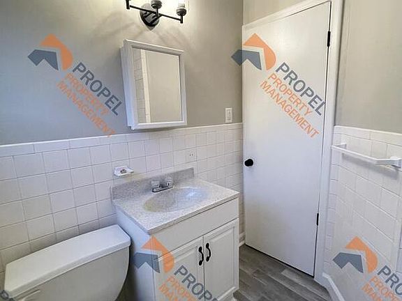 3rd image of 14387 Leonard Ave