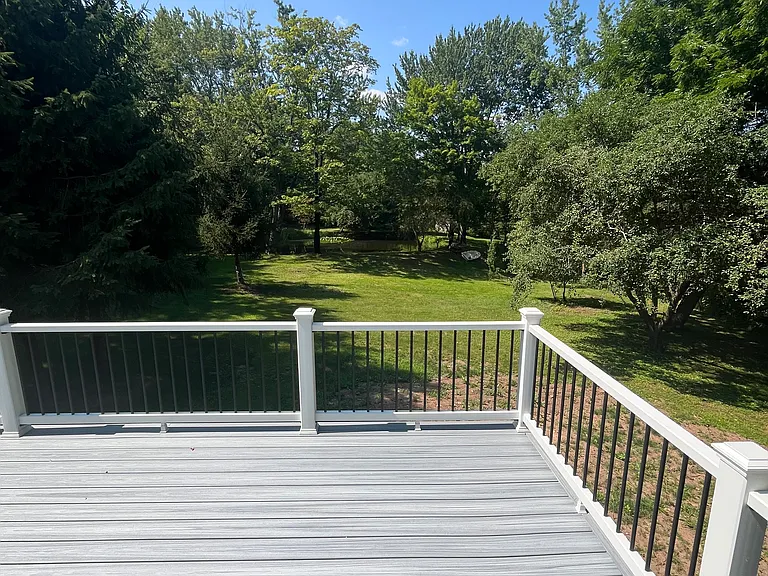 751 W Avon Rd — Photo 15