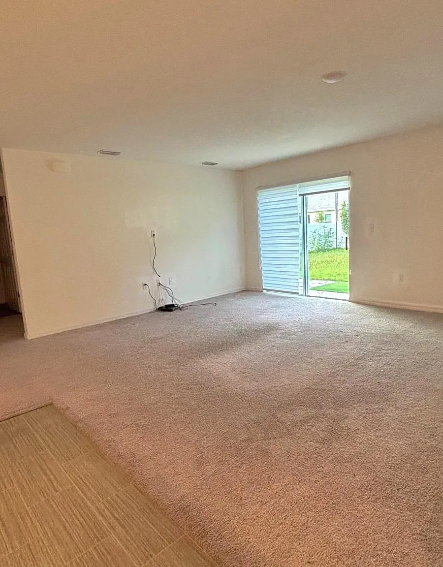 3 bed, 2.0 bath, 2138 sqft, $2,600 — Photo 4
