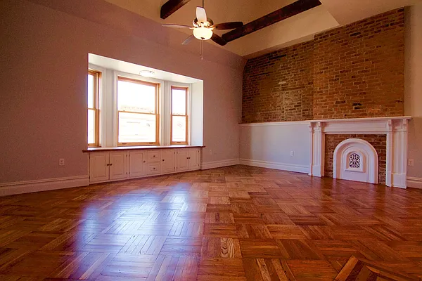 Rented by Nooklyn NYC LLC | media 18