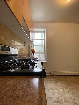 Rented by The Brokerage Group LLC | media 20