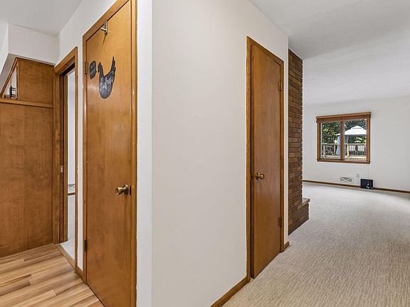4th image of 3413 Ensign Ave N
