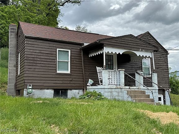 3rd image of 608 Columbus Ave