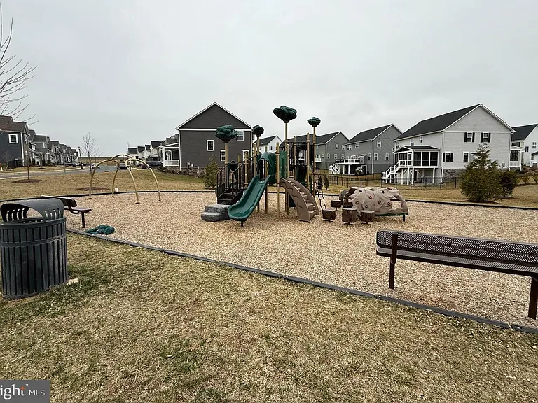 4607 Plum Rd — Photo 47
