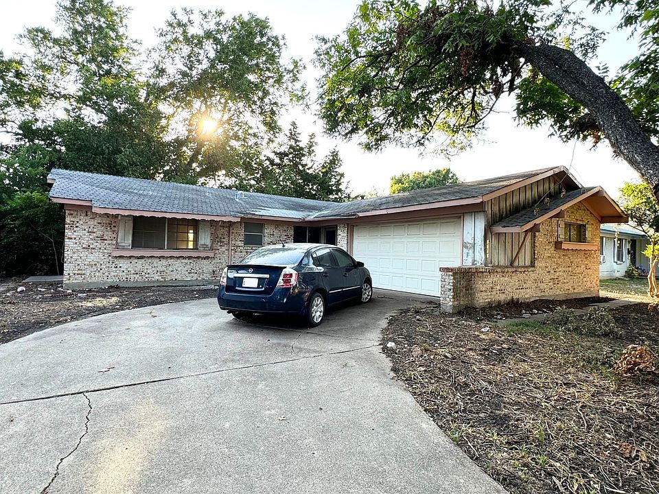 1st image of 1105 McCallum Dr